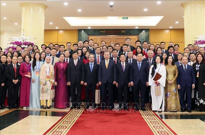Tổng Bí thư Tô Lâm: Kiều bào chung tay xây dựng đất nước ngày càng phát triển phồn vinh, hạnh phúc- Ảnh 5. Tổng Bí thư Tô Lâm: Kiều bào chung tay xây dựng đất nước ngày càng phát triển phồn vinh, hạnh phúc- Ảnh 5.