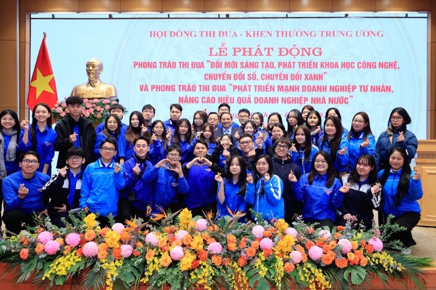 Thủ tướng: Số hóa tạo đà – Xanh hóa lan tỏa – Doanh nghiệp bứt phá – Đất nước vươn xa- Ảnh 11. Thủ tướng: Số hóa tạo đà – Xanh hóa lan tỏa – Doanh nghiệp bứt phá – Đất nước vươn xa- Ảnh 11.