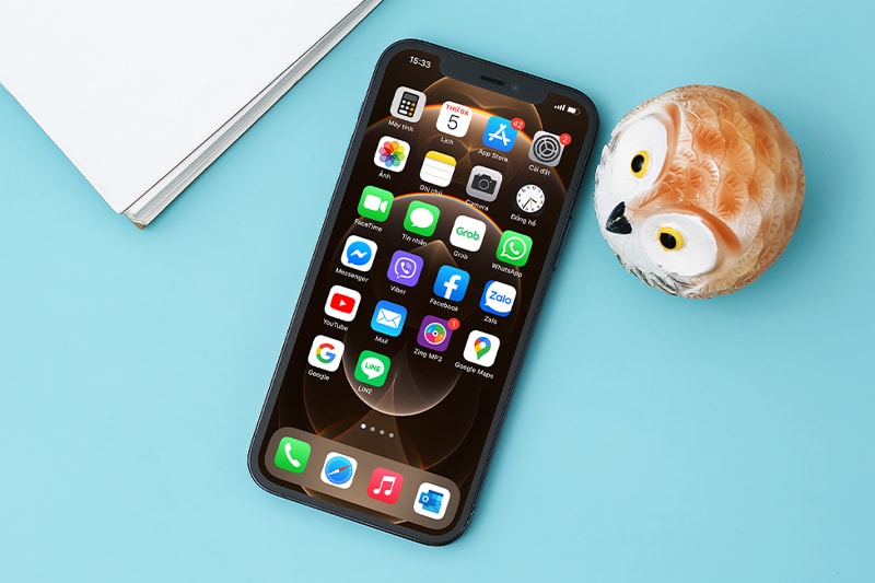 iphone1.jpg