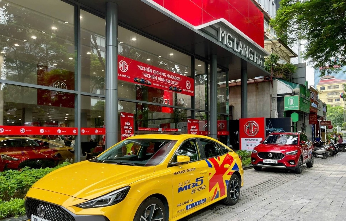 nha-phan-phoi-xe-mercedes-va-mg-bao-lo-20251013214023.jpg