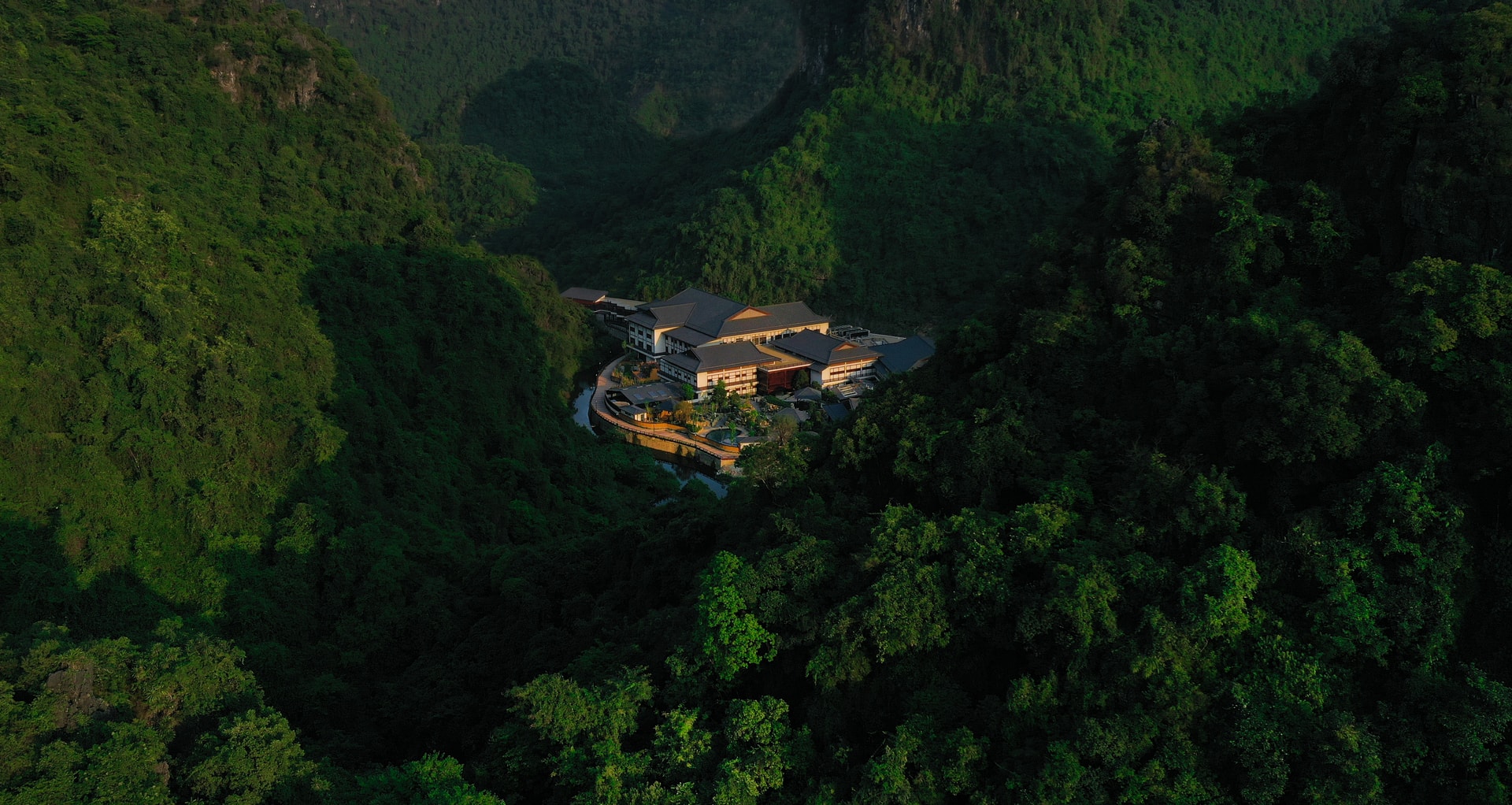 Yoko Onsen Quang Hanh (1)