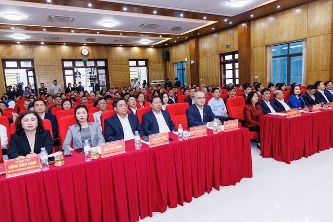 Chủ tịch Uỷ ban Trung ương MTTQ Việt Nam Bùi Thị Minh Hoài tiếp xúc cử tri tỉnh Phú Thọ- Ảnh 2. Chủ tịch Uỷ ban Trung ương MTTQ Việt Nam Bùi Thị Minh Hoài tiếp xúc cử tri tỉnh Phú Thọ- Ảnh 2.