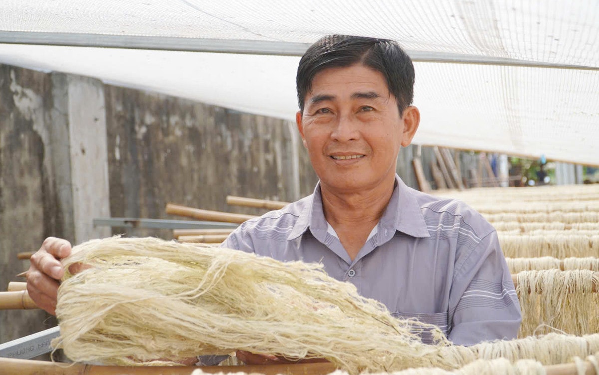 ông Phạm Văn Nương - quản lý HTX