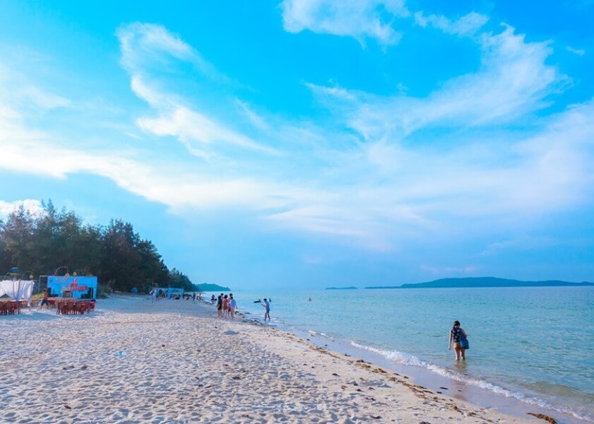 Bãi tắm Hồng Vàn