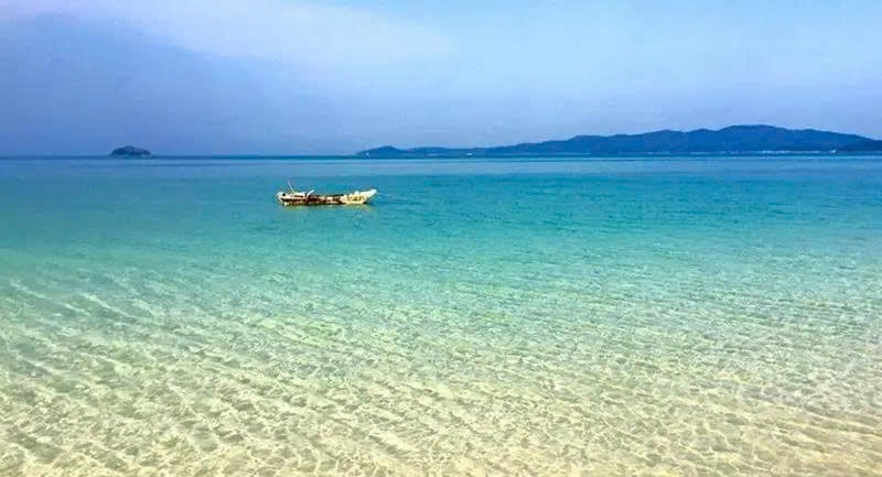 Khung cảnh đảo Cô Tô Con vẫn còn nét hoang sơ