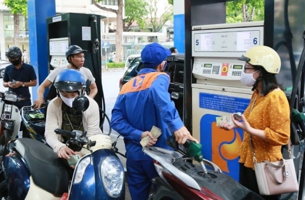 áp thuế xăng dầu về 0