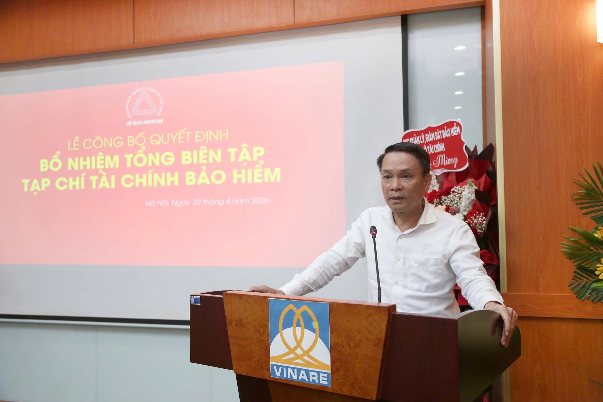 tại chí tài chính bảo hiểm 3