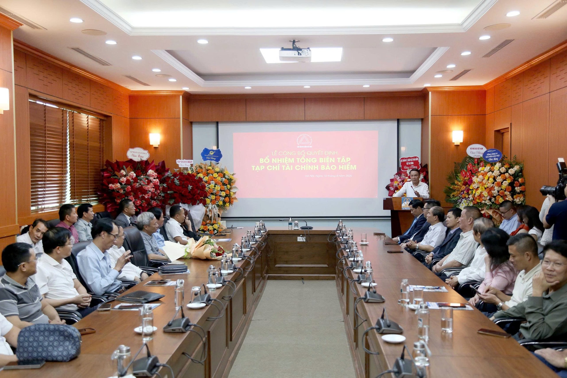 tạp chí tài chính bảo hiểm 5