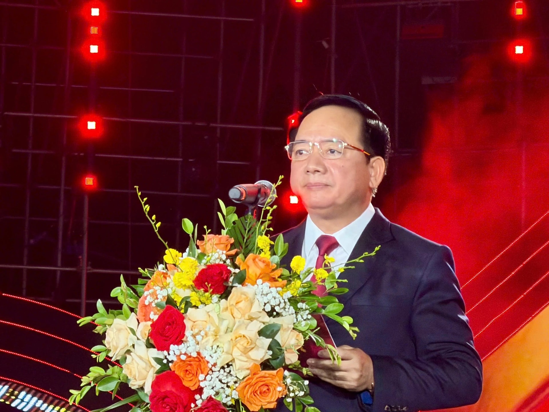 Trịnh Văn Quyết trưởng ban tuyên giáo