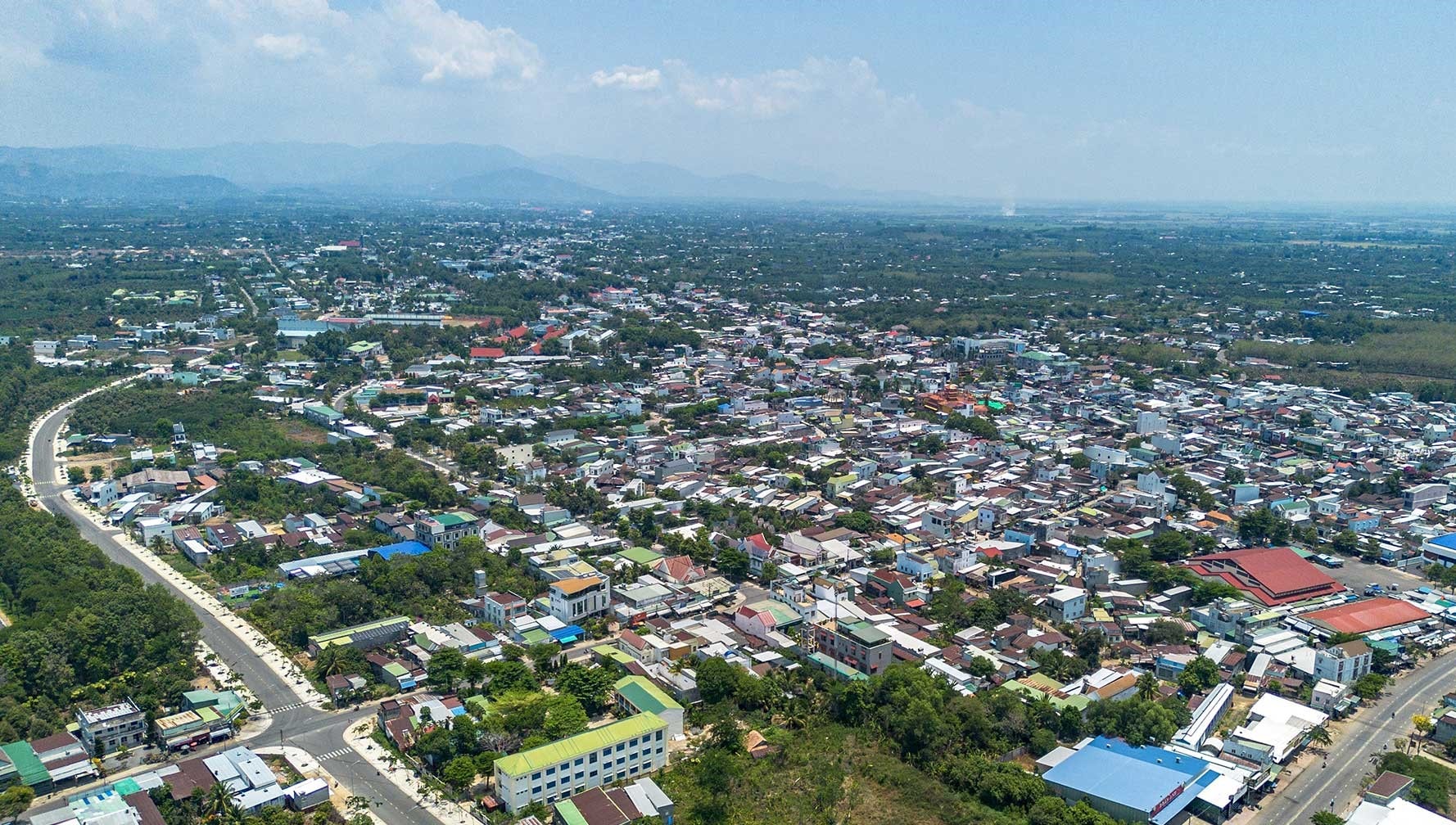 Trung tâm xã Tân Phú