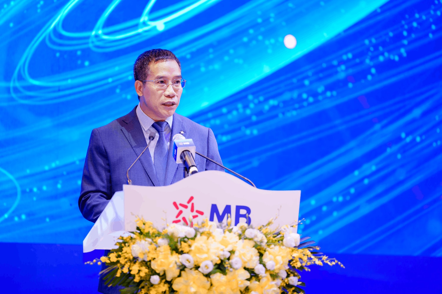 Cổ đông băn khoăn cách chia cổ tức, Chủ tịch MB lên tiếng giải thích