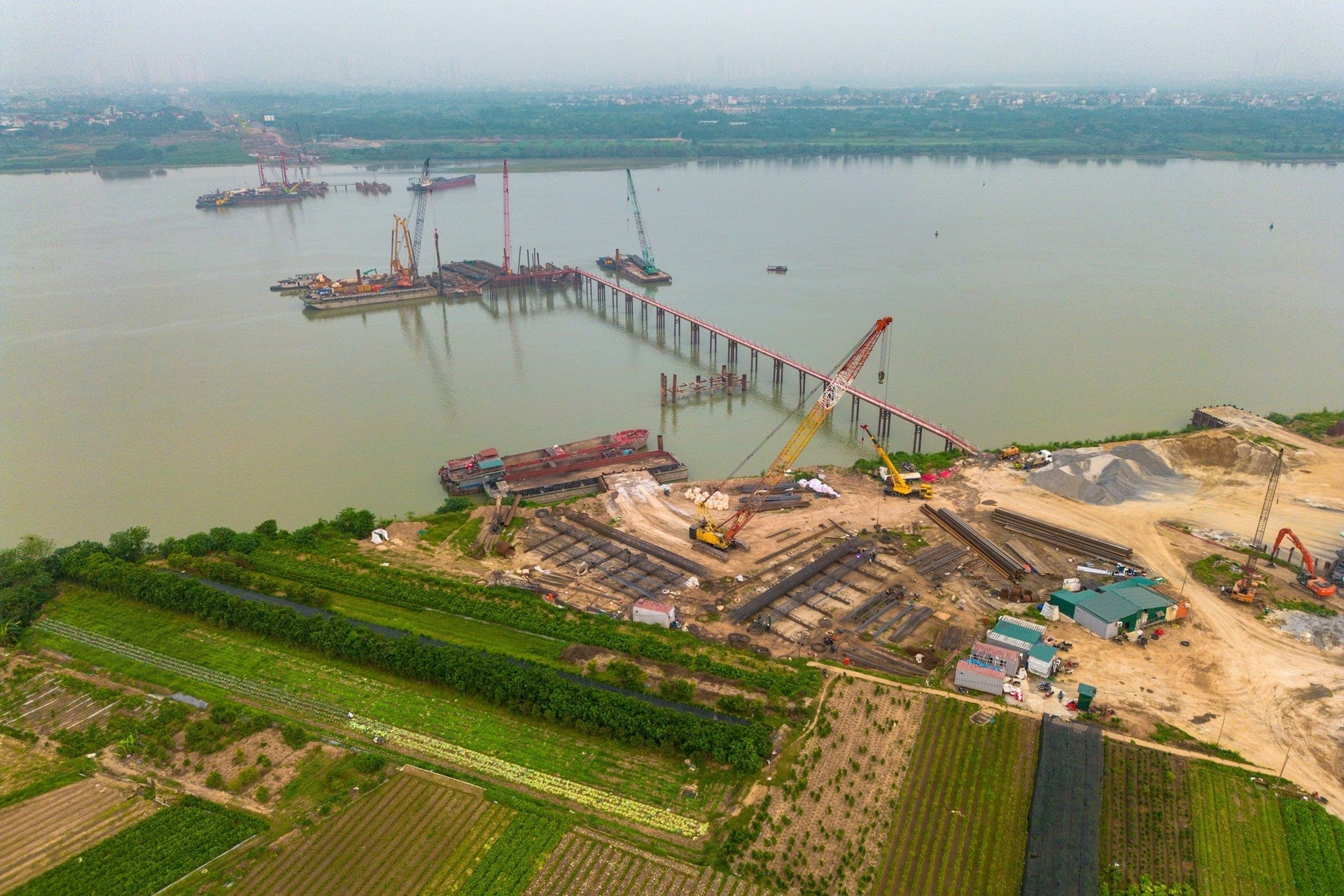 Công trường xây dựng cầu Ngọc Hồi