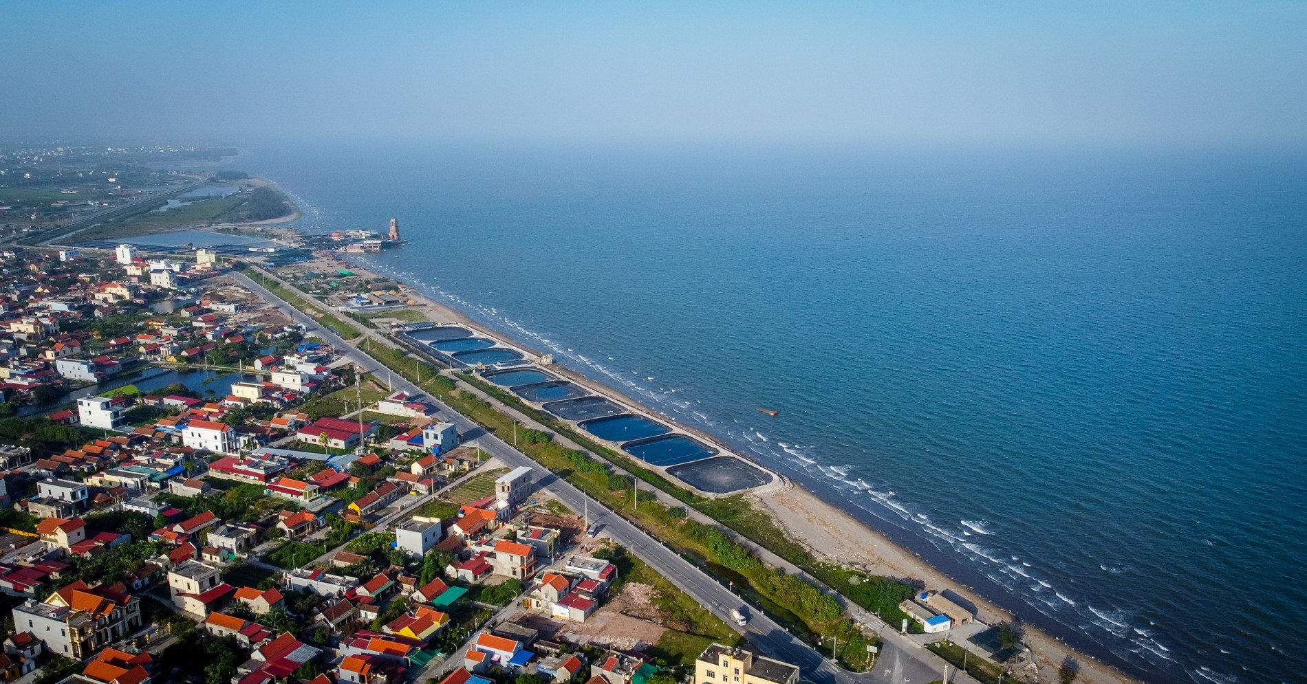 Ninh Bình đặt kinh tế biển vào vị trí quan trọng cần thúc đấy phát triển trong giai đoạn 5 năm tới