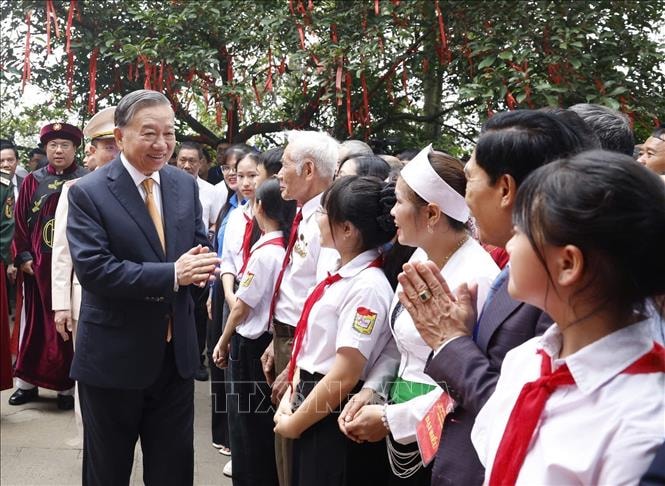 đền hùng tổng bí thư chủ tịch nước