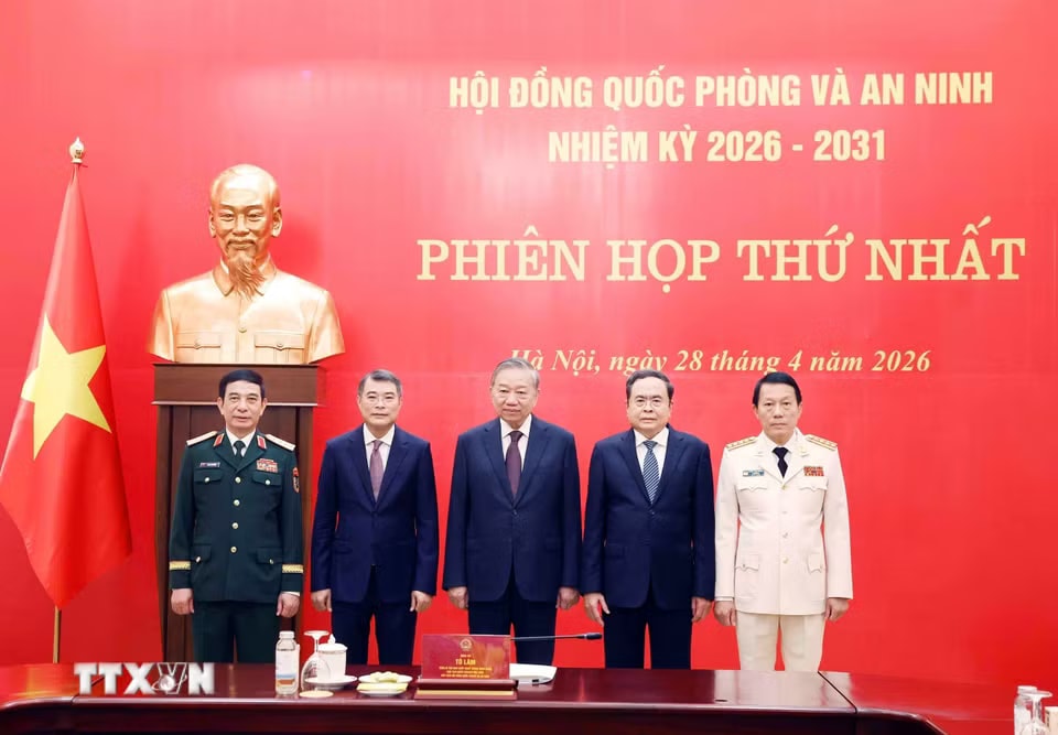 Tổng Bí thư, Chủ tịch nước Tô Lâm chủ trì phiên họp thứ nhất Hội đồng Quốc phòng và An ninh nhiệm kỳ 2026-2031- Ảnh 5.