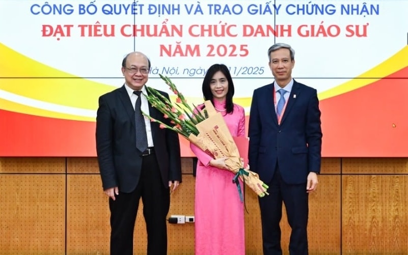 giao-su-thanh-binh-2.jpeg