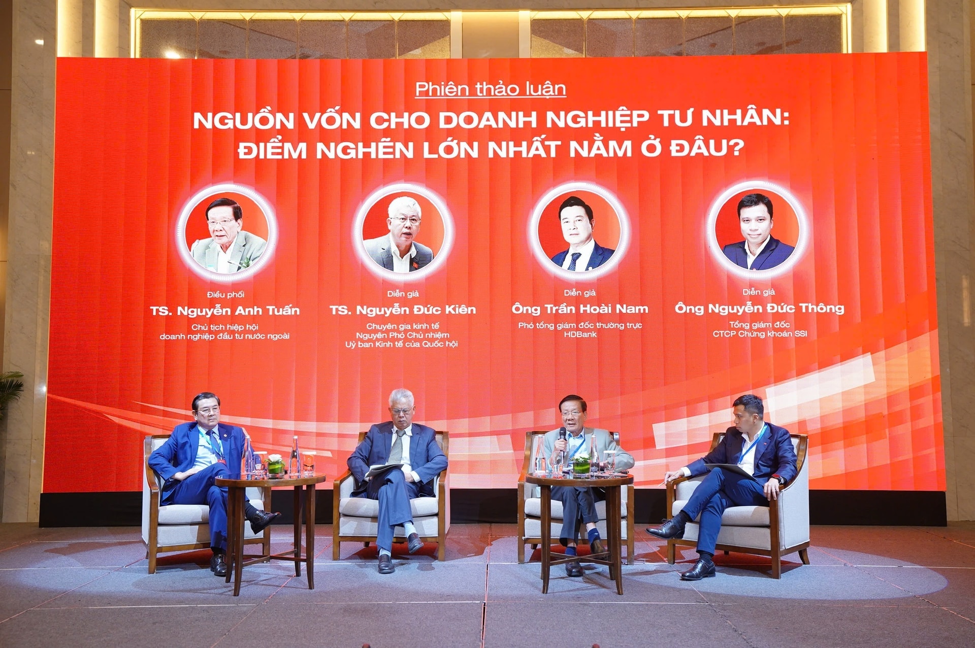kinh te tu nhan thao luan 1