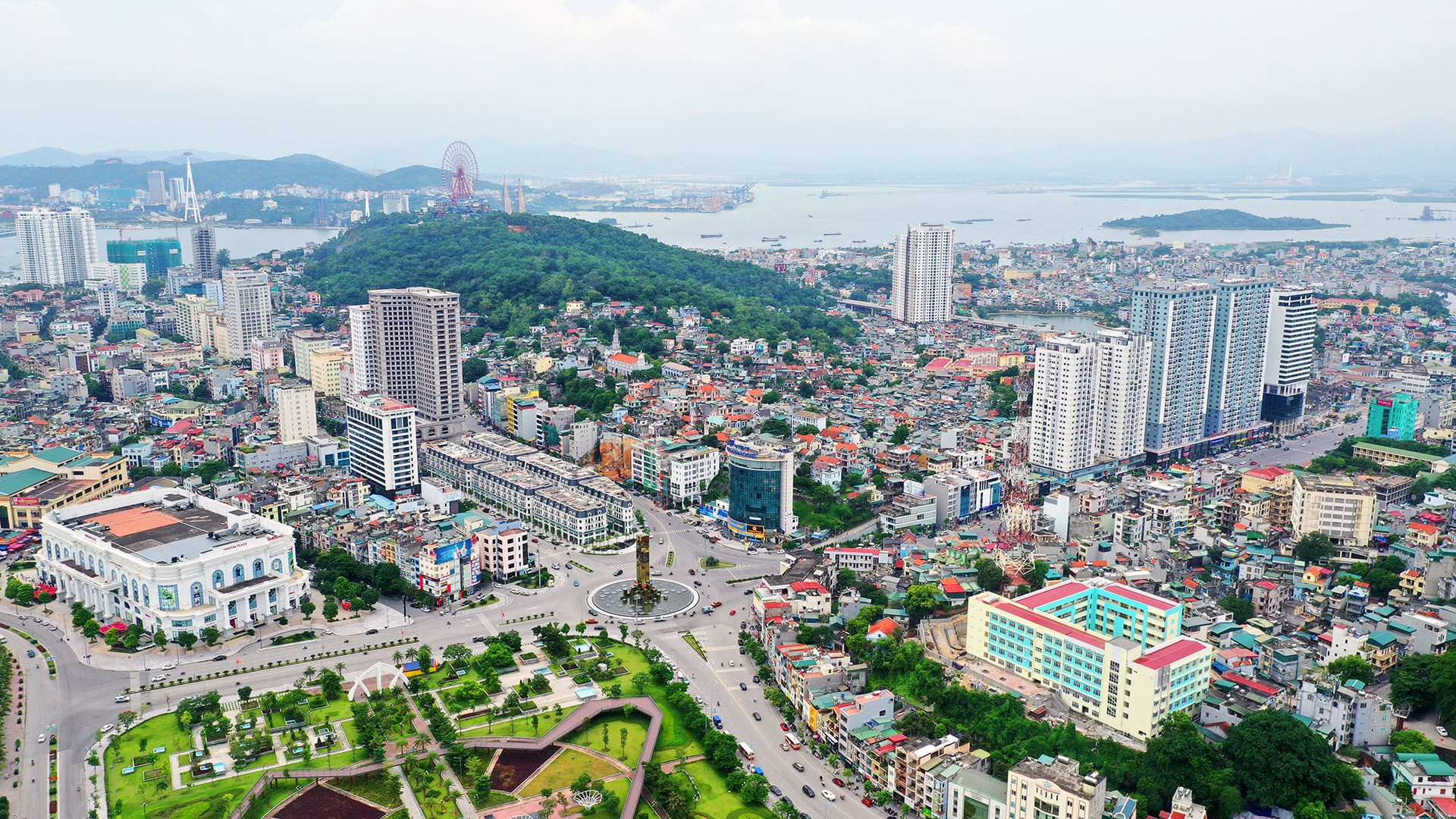 Quảng Ninh lên thành phố