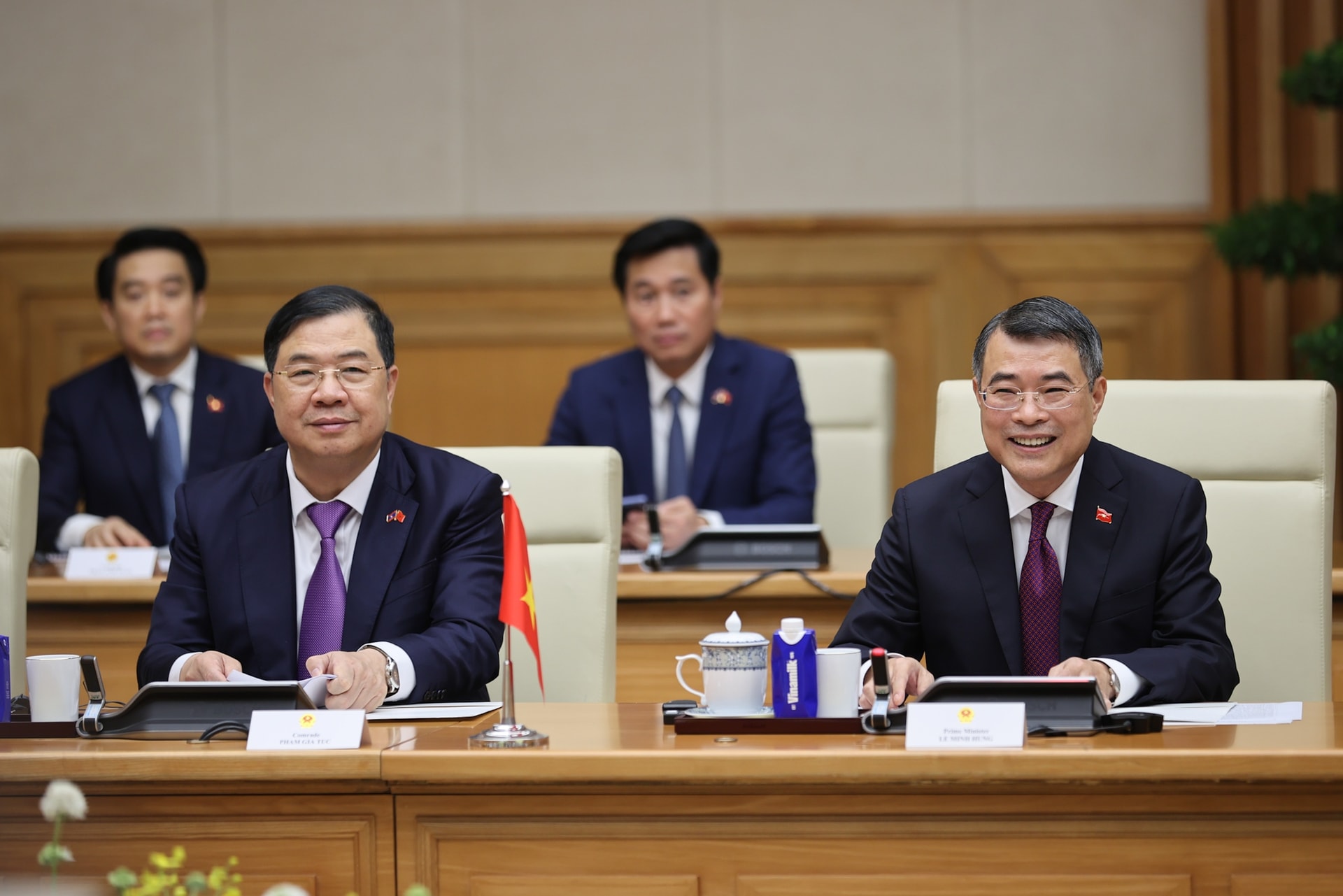 Việt Nam luôn kề vai sát cánh hỗ trợ Lào hiện thực hoá các mục tiêu chiến lược đã đề ra- Ảnh 6.