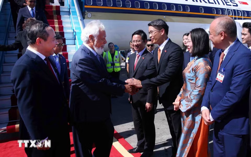 Thủ tướng Timor-Leste đến Hà Nội, bắt đầu thăm chính thức Việt Nam và dự AFF 2026- Ảnh 2.