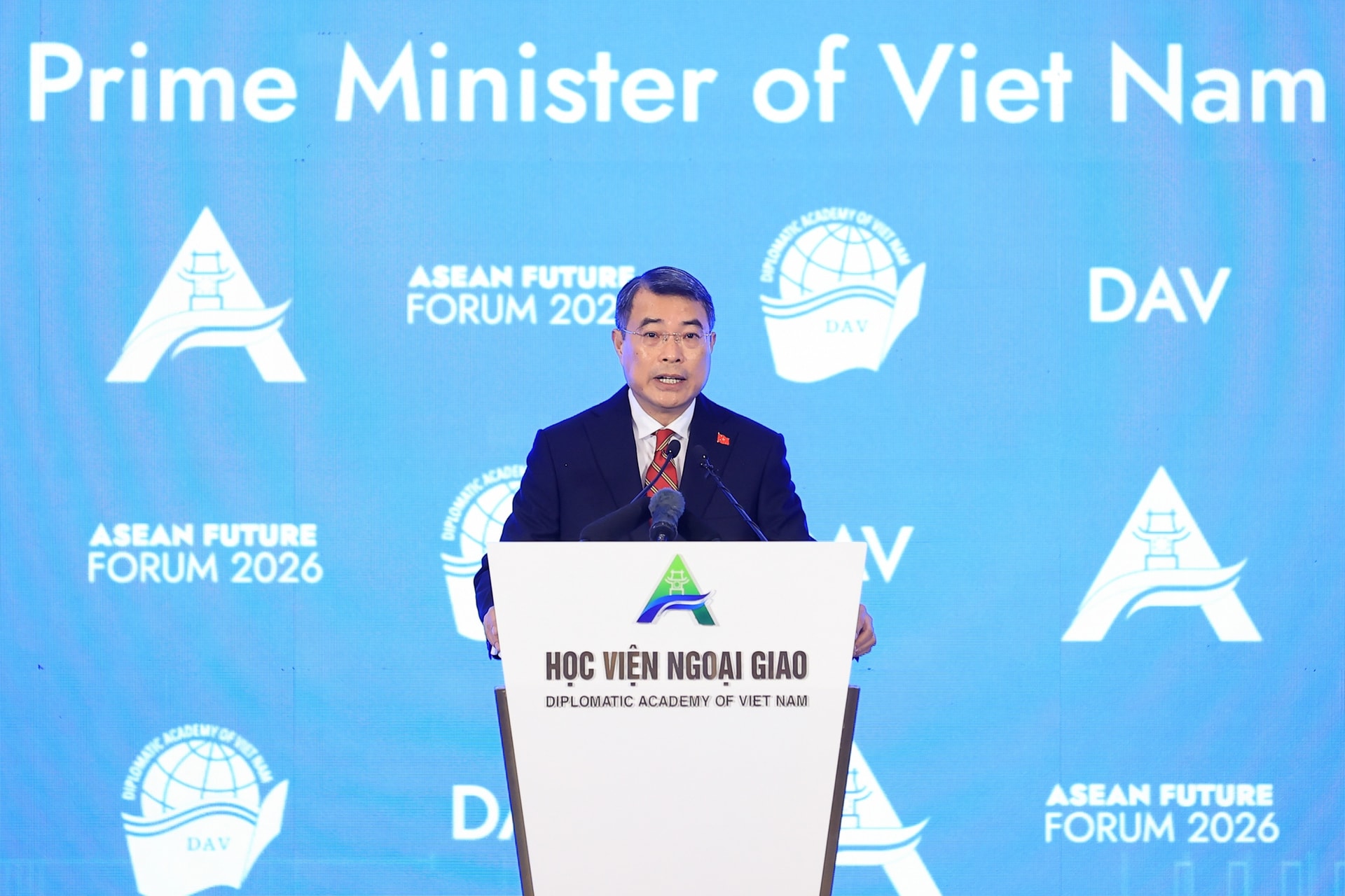 Thủ tướng Lê minh hưng, Thủ tướng