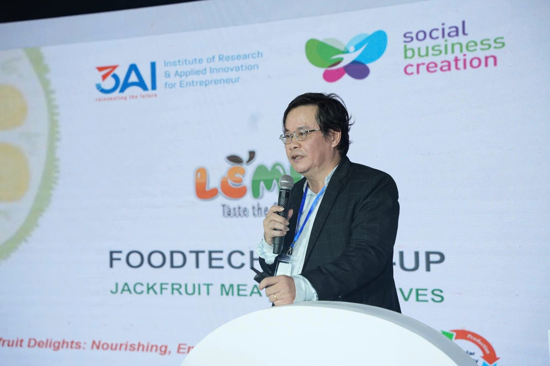 Ông Trần Anh Tuấn