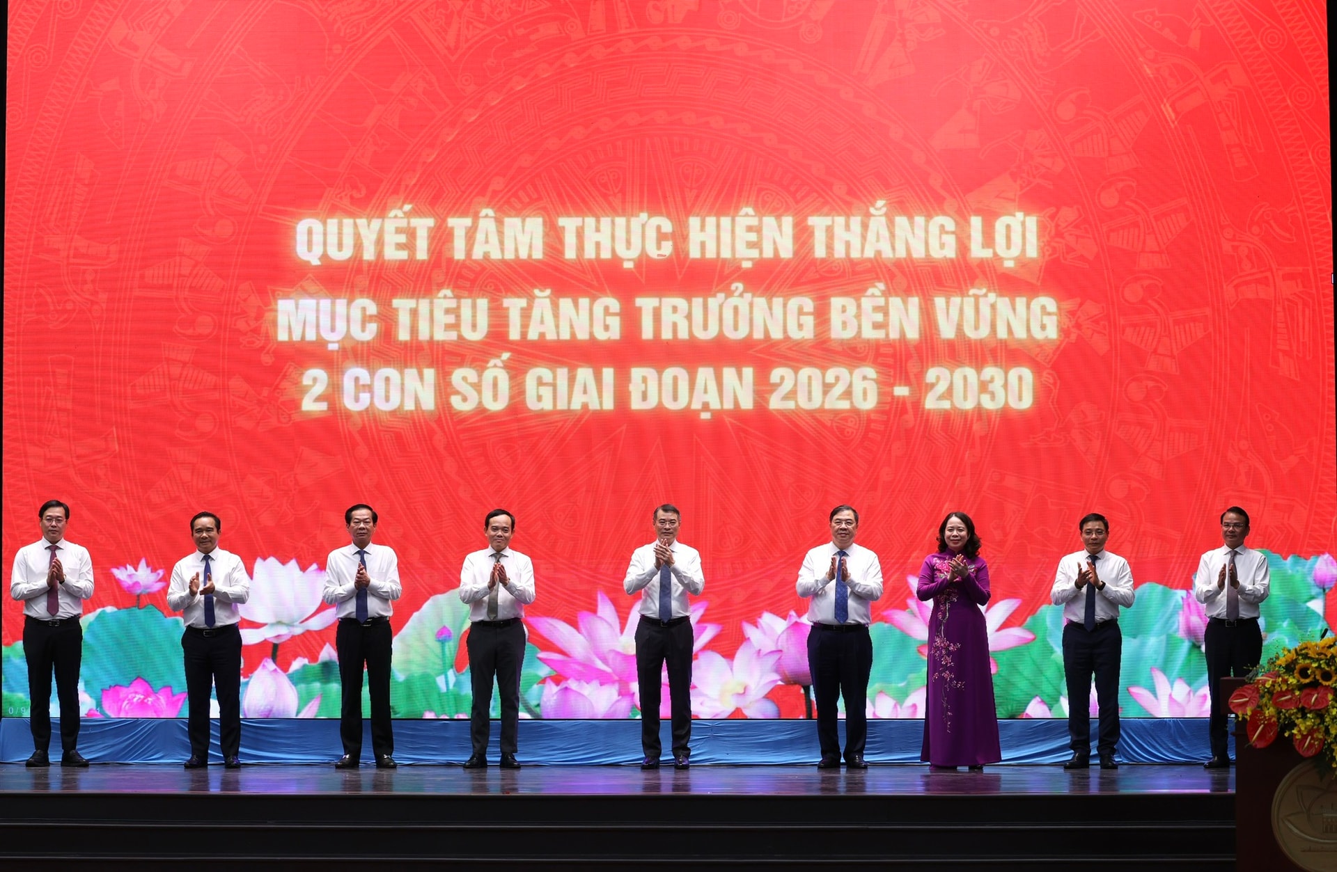 Thủ tướng Lê Minh Hưng phát động Phong trào thi đua quyết tâm thực hiện thắng lợi mục tiêu tăng trưởng bền vững '2 con số'- Ảnh 10.