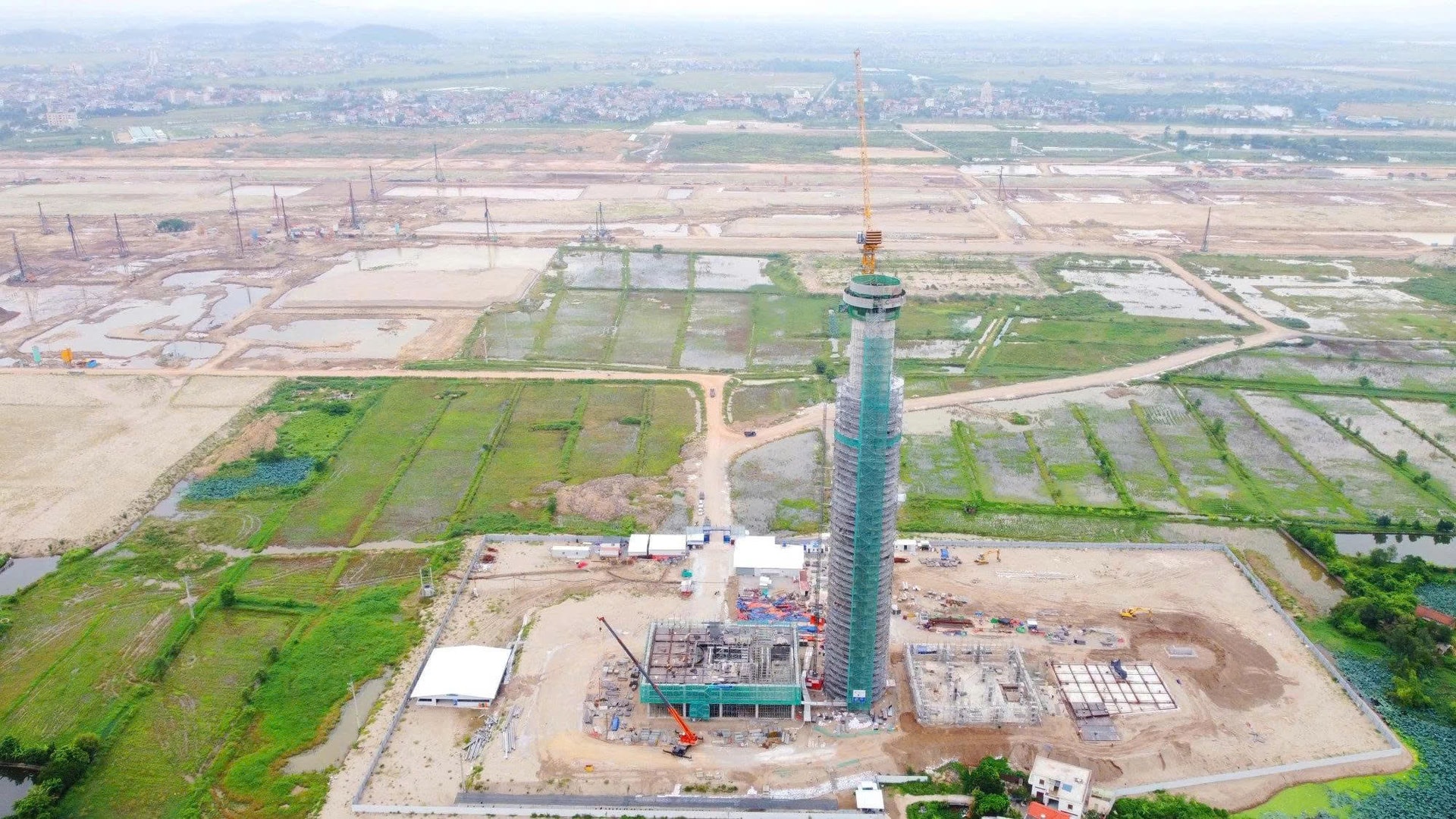 Công trường xây dựng sân bay Gia Bình