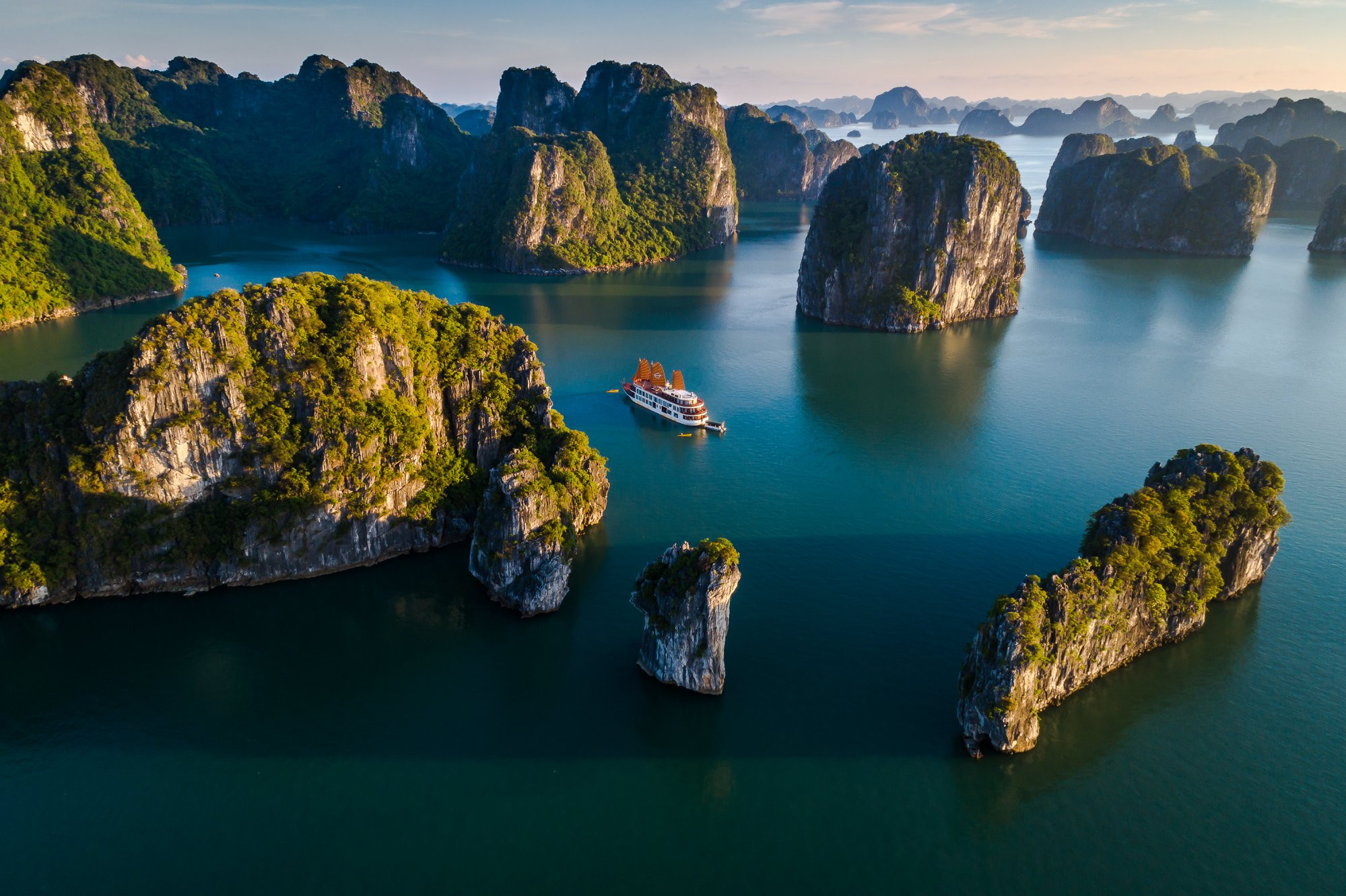 Vịnh Hạ Long
