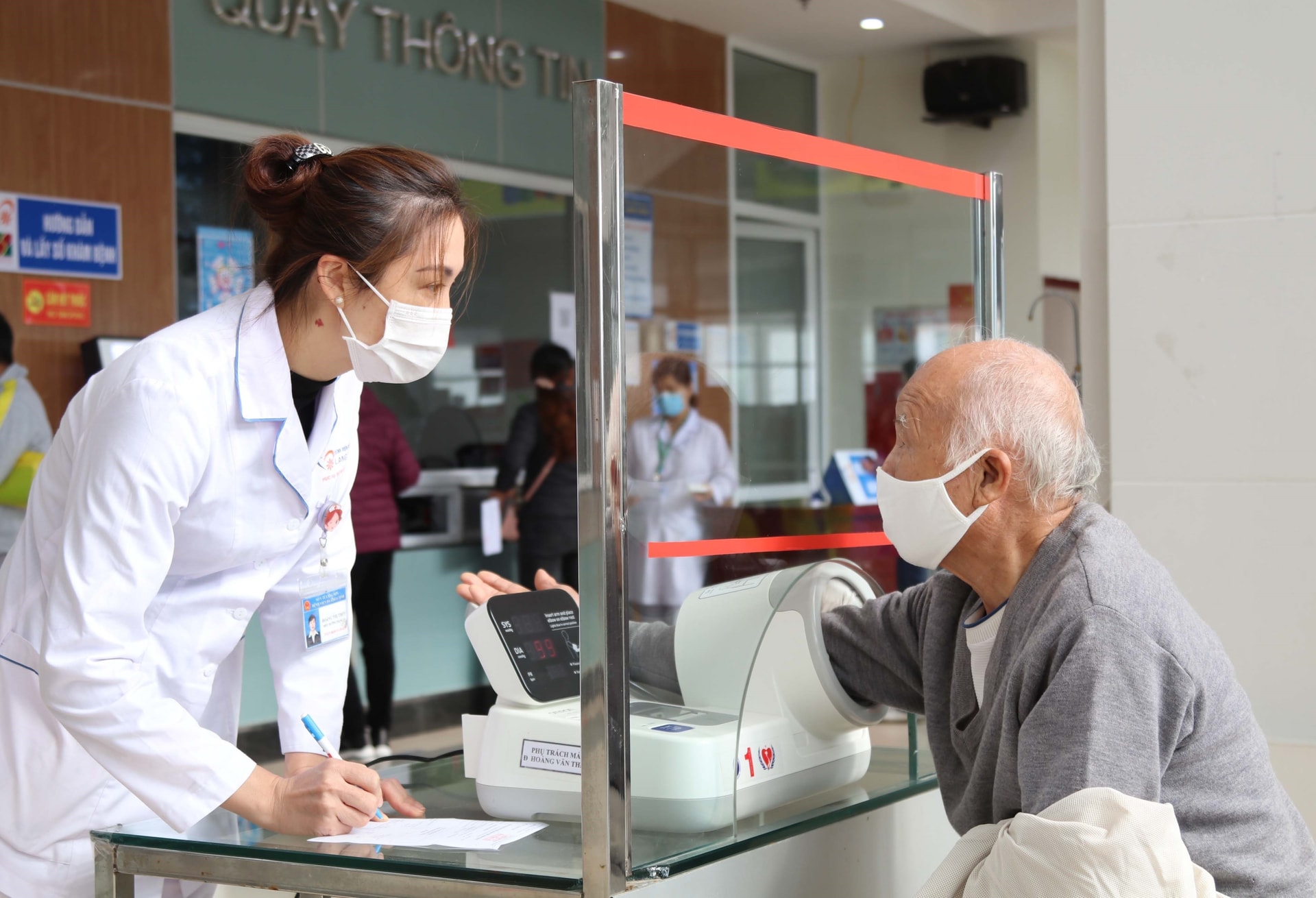 bảo hiểm y tế luật mới