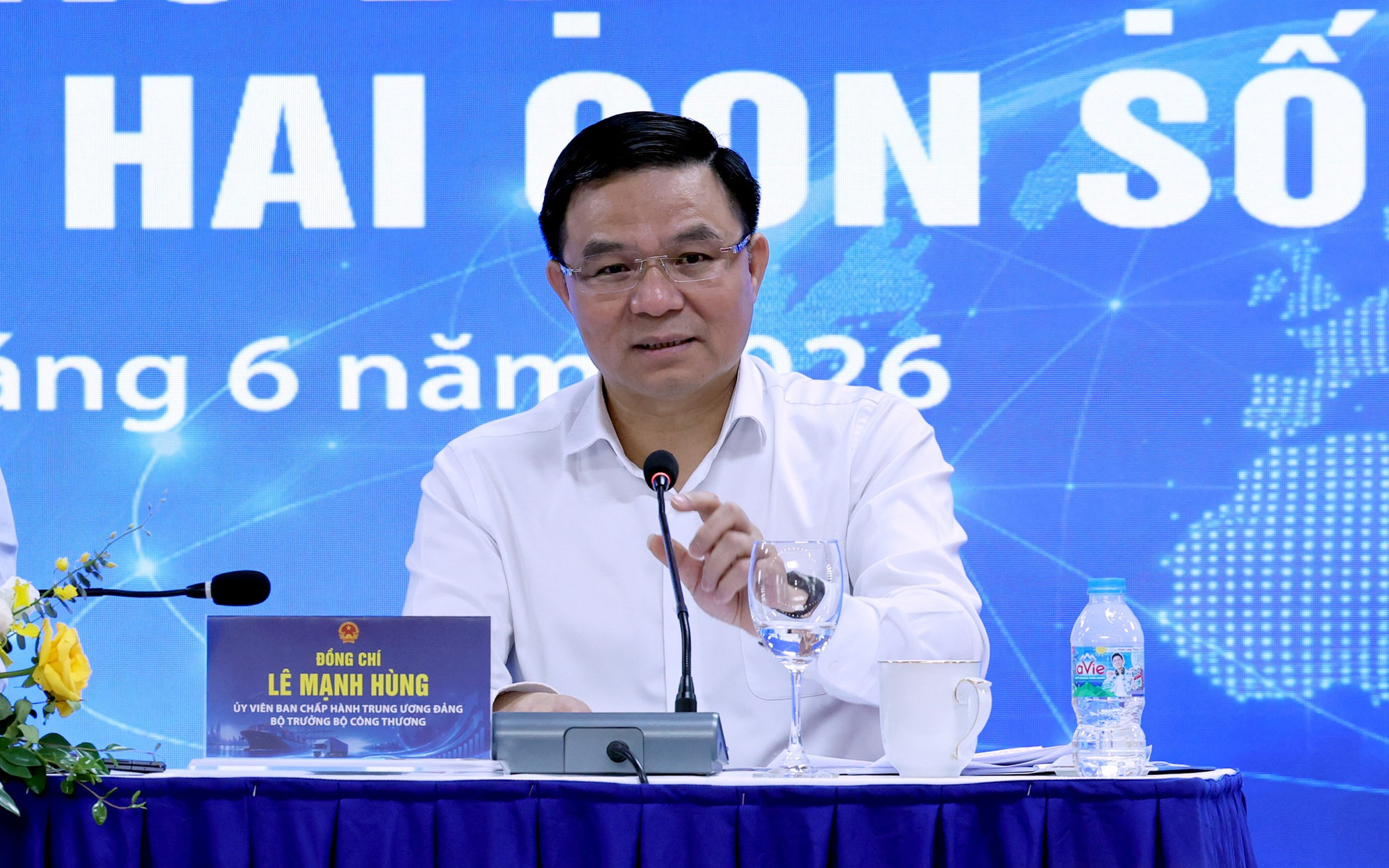 Phó Thủ tướng Thường trực Phạm Gia Túc chỉ đạo Hội nghị Thúc đẩy xuất khẩu đạt mục tiêu tăng trưởng 2 con số- Ảnh 3.