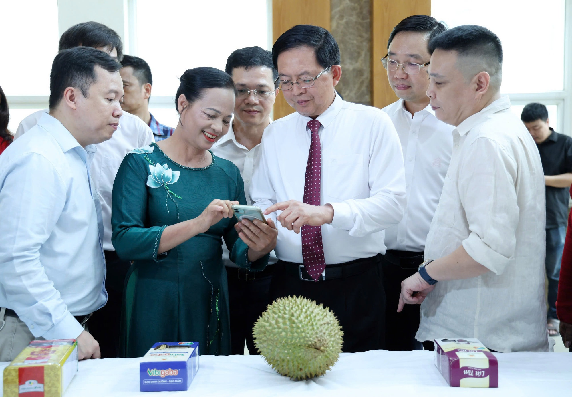 Phó Thủ tướng Hồ Quốc Dũng: Xây dựng thương hiệu nông sản phải bắt đầu từ truy xuất nguồn gốc- Ảnh 4.