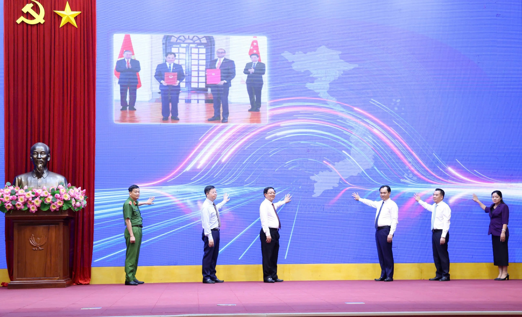 Phó Thủ tướng Hồ Quốc Dũng: Xây dựng thương hiệu nông sản phải bắt đầu từ truy xuất nguồn gốc- Ảnh 1.