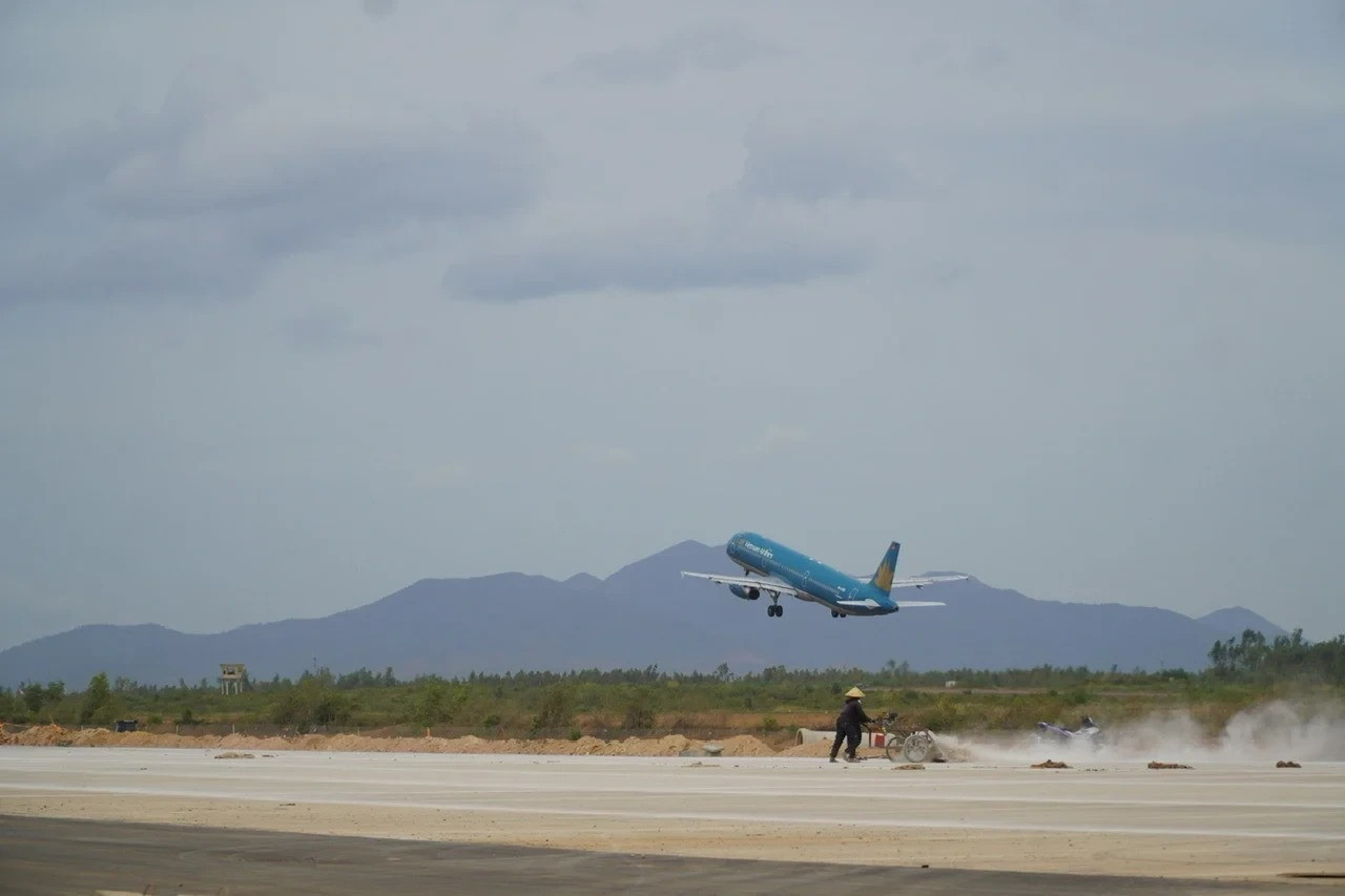 san-bay-phu-cat.jpg