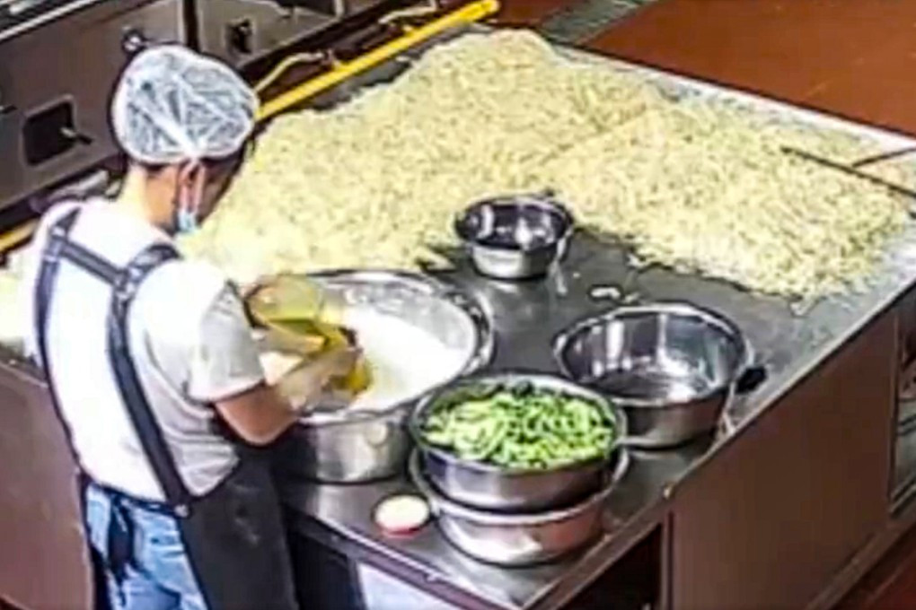 Tuyên án chung thân, tịch thu tài sản, tước quyền chính trị suốt đời đối với người phụ trách trường mầm non khiến 247 trẻ nhiễm độc chì ở Trung Quốc Tuyên án chung thân, tịch thu tài sản, tước quyền chính trị suốt đời đối với người phụ trách trường mầm non khiến 247 trẻ nhiễm độc chì ở Trung Quốc