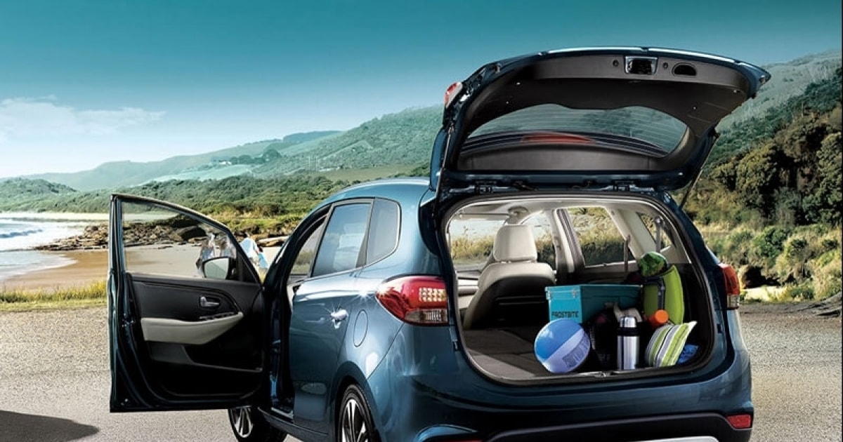Kia Rondo 2022: Giá khá cao trong phân khúc MPV nhưng không cản trở 