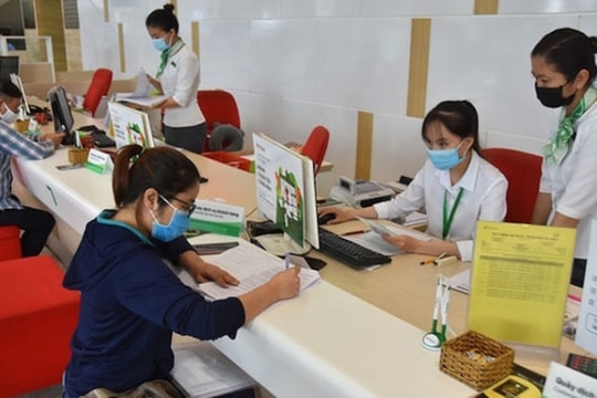 Ký hợp đồng độc quyền, nhiều ngân hàng vẫn nhận lợi nhuận đều từ bảo hiểm
