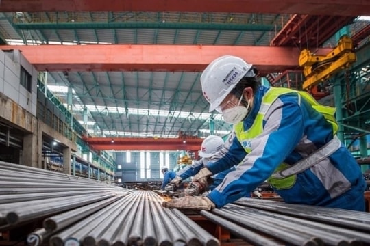 Giá thép hôm nay ngày 21/7/2023: Giá thép giảm, ngóng chờ đầu tư công