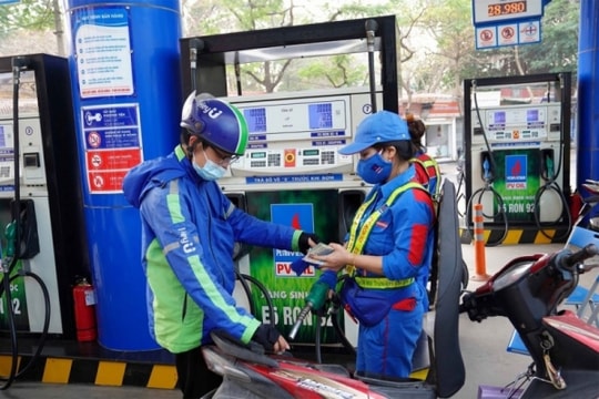 Giá xăng dầu hôm nay 28/7/2023: OPEC+ giảm nguồn cung, dầu thô tăng