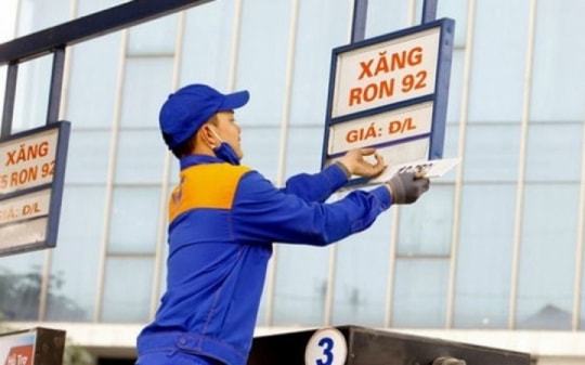 Giá xăng dự báo giảm nhẹ, giá dầu tăng trong kỳ điều hành chiều nay (11/8)