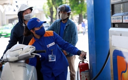 Giá xăng dầu hôm nay ngày 12/8/2023: Giá thế giới và trong nước đồng loạt tăng