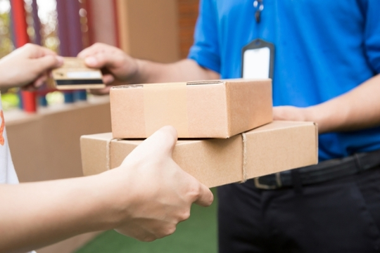 Phí vận chuyển hàng online ngày càng tăng cao