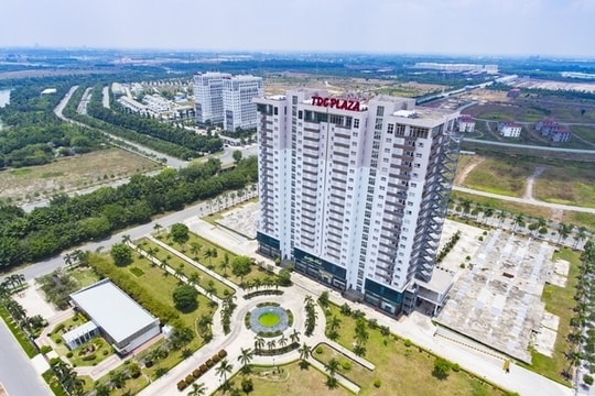 TDC: Lãi trái phiếu còn đang "khất", vợ Chủ tịch đăng ký bán hết cổ phiếu