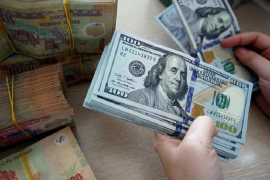 Vốn ngoại “ồ ạt” chảy vào ngành ngân hàng