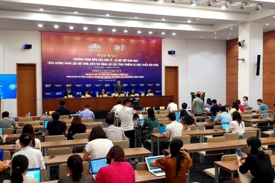 Tăng trưởng GDP Việt Nam được dự báo khó vượt 6% năm 2023