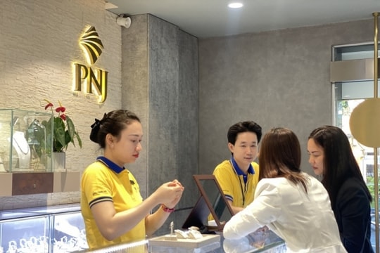 PNJ: Lãi tháng 8 chạm đáy