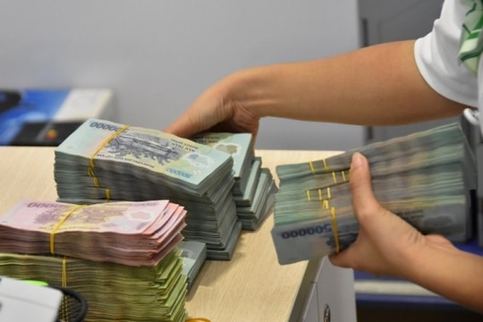 Lãi suất giảm mạnh, tỷ giá USD trở lại vùng giá cao nhất từ đầu năm