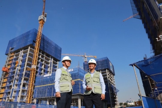 Xây dựng Hòa Bình tiết lộ hàng loạt cái tên “con nợ” lớn