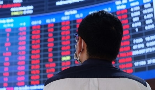 Chứng khoán cuối ngày 30/10: Thị trường tiếp tục lao dốc, VN-Index mất hơn 18 điểm