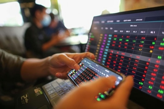 Phát hiện hàng loạt vụ bán chui cổ phiếu thời gian qua